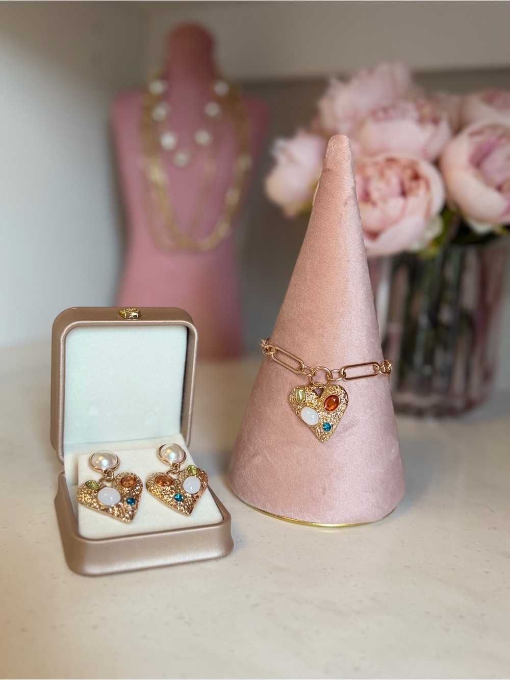 NIB Gold Heart Drop Earrings and Pendant Set w Faux Pearl Multicolor Gem Accents